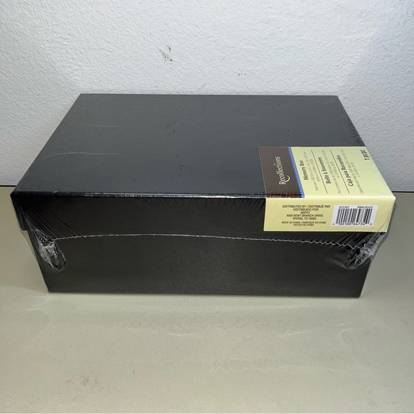 New/sealed Recollections Black Memory Box 4”11’x7.5”x4.5 (Clippings/Photos/DVDs) - Picture 3 of 8
